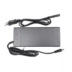 Chargeur de batterie 52V 2A (avec prise jack) pour trottinette électrique