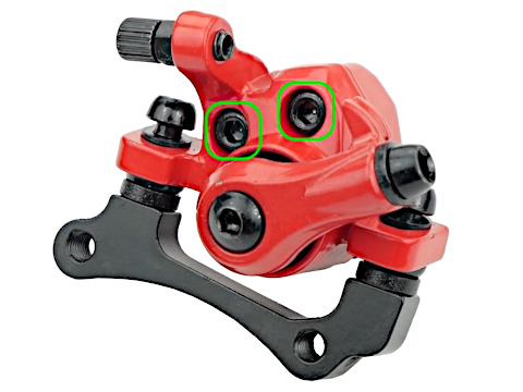 Vis d'ouverture de l'étrier mécanique pour accéder aux plaquettes